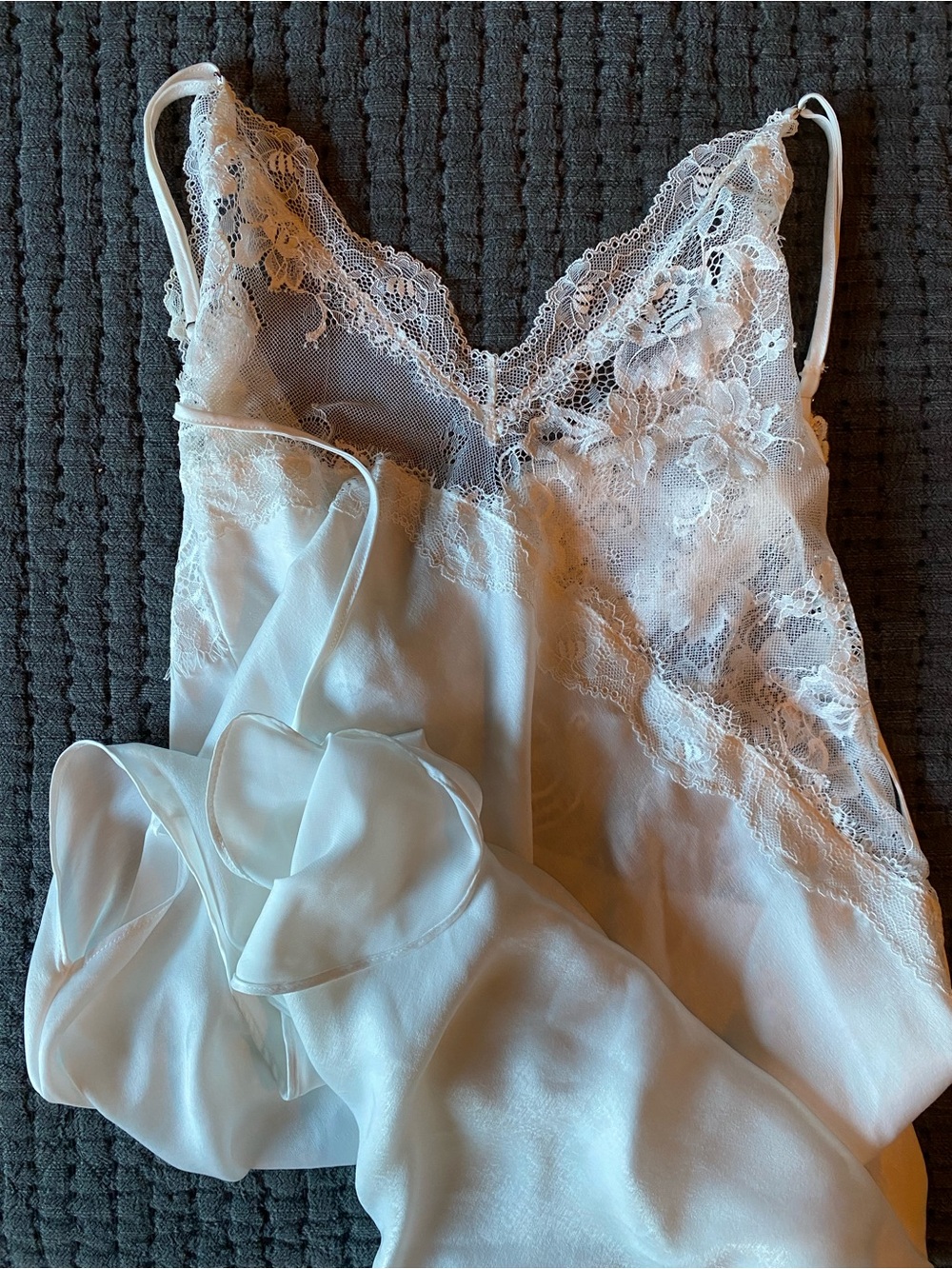 In Bloom by Jonquil White Lace-Trim Slip Asymmetrical Dress NWOT
